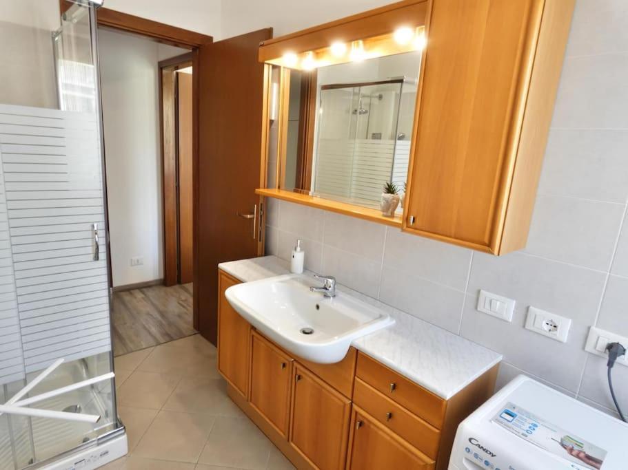 Welcome House Desenzano Center Apartman Desenzano del Garda Kültér fotó