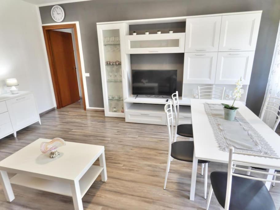 Welcome House Desenzano Center Apartman Desenzano del Garda Kültér fotó