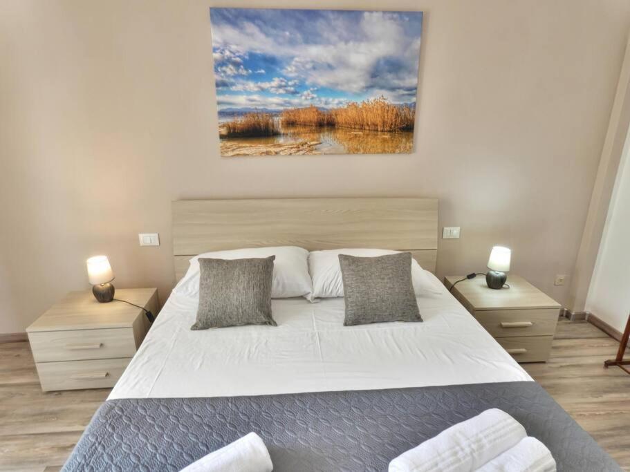 Welcome House Desenzano Center Apartman Desenzano del Garda Kültér fotó